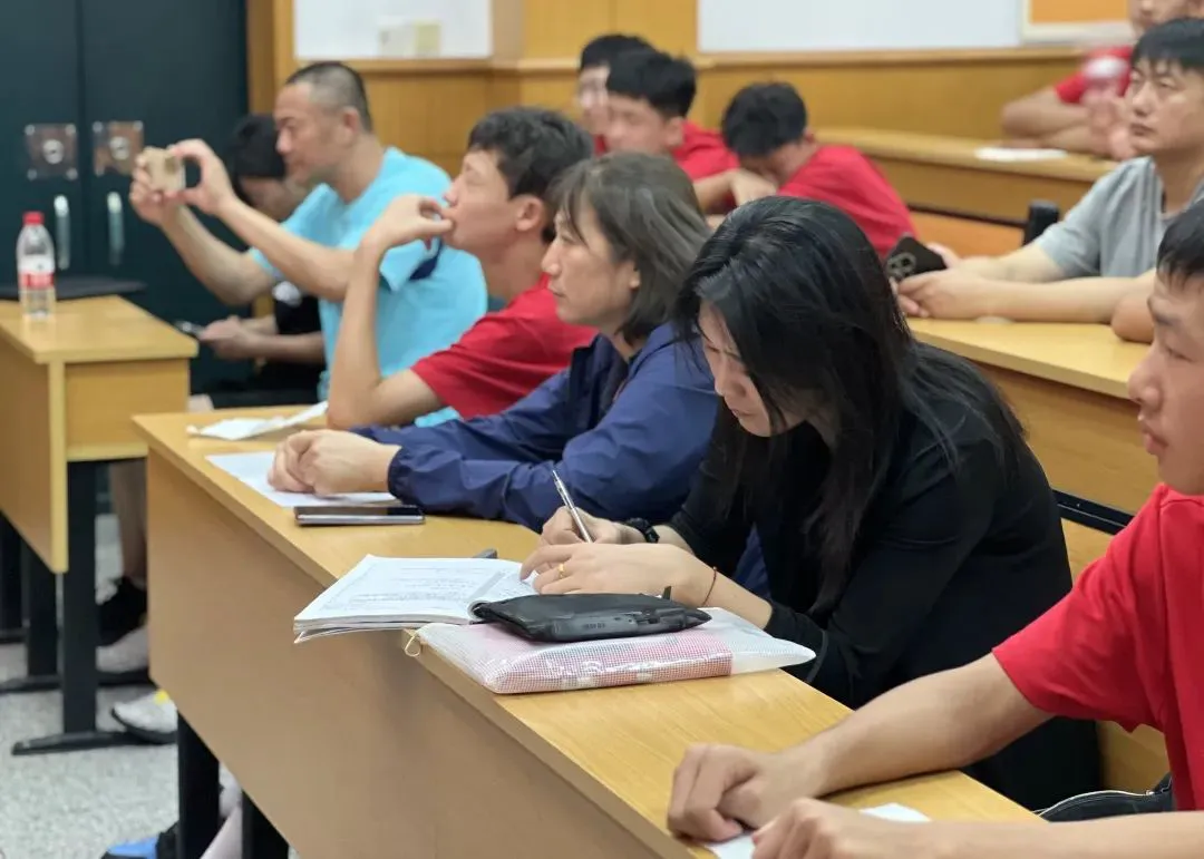 如何为篮球教练提供持续的专业辅导_2